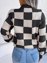 Load image into Gallery viewer, Checkered Mock Neck Long Sleeve Sweater
