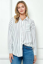 Load image into Gallery viewer, Oversize Strip Linen shirt
