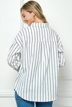 Load image into Gallery viewer, Oversize Strip Linen shirt
