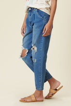 Load image into Gallery viewer, Distressed Slouchy Jeans
