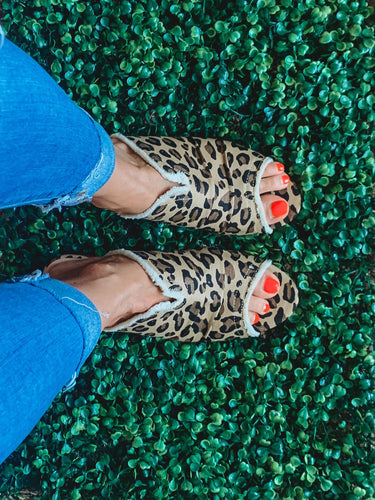 Mid Heel Leopard Sandals (approx.  ship date 4-22) - Believe Inspire Beauty 